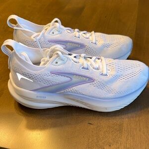 Brooks Women's Glycerin 22 Running Shoes. Size 7.